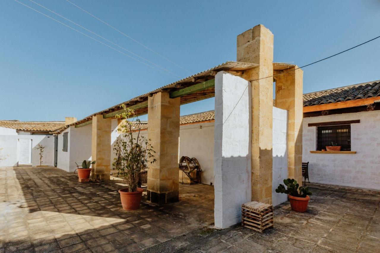 Baglio Calia Bed & Breakfast Мадзара дел Вало Екстериор снимка
