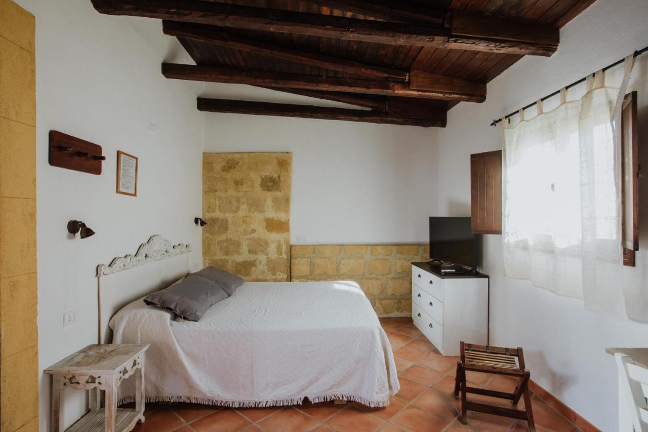 Baglio Calia Bed & Breakfast Мадзара дел Вало Екстериор снимка